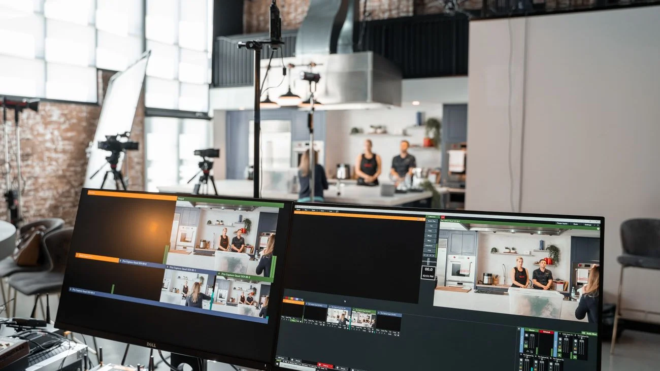 Real-time virtual production control room
