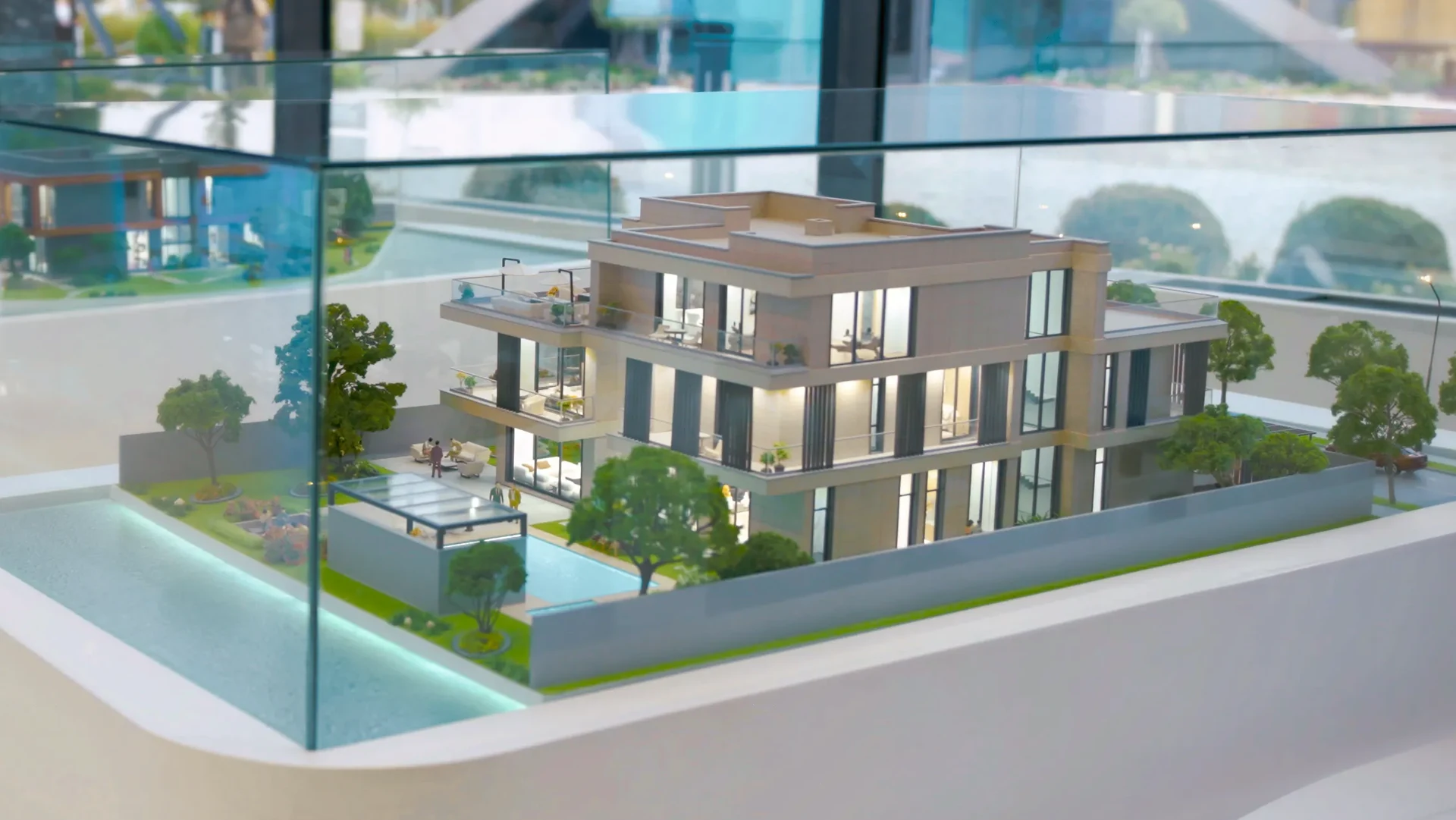 Villa scale model in its glass showcase